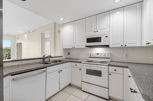 12468 Crystal Pointe Drive 102, Boynton Beach, FL 33437