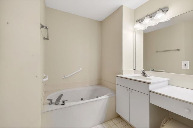 12468 Crystal Pointe Drive 102, Boynton Beach, FL 33437