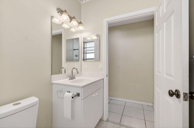 12468 Crystal Pointe Drive 102, Boynton Beach, FL 33437