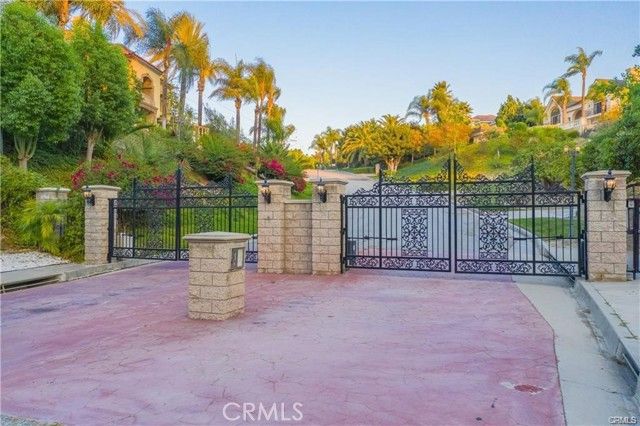 15477 SKYLINE DR, Hacienda Heights, CA 91745