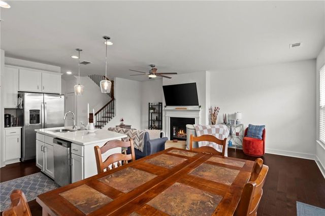 228 Auburn Valley Way, Auburn, GA 30011