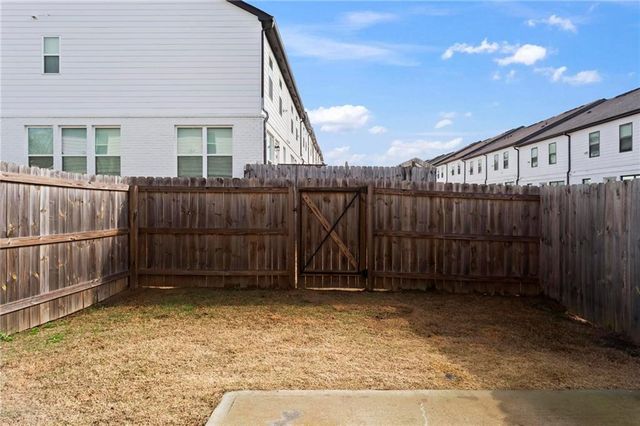 228 Auburn Valley Way, Auburn, GA 30011