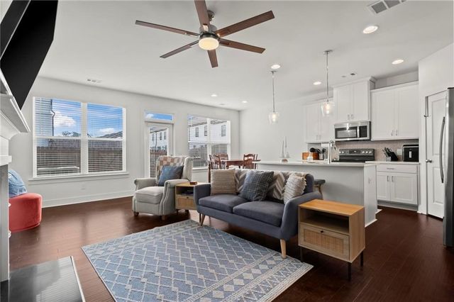 228 Auburn Valley Way, Auburn, GA 30011