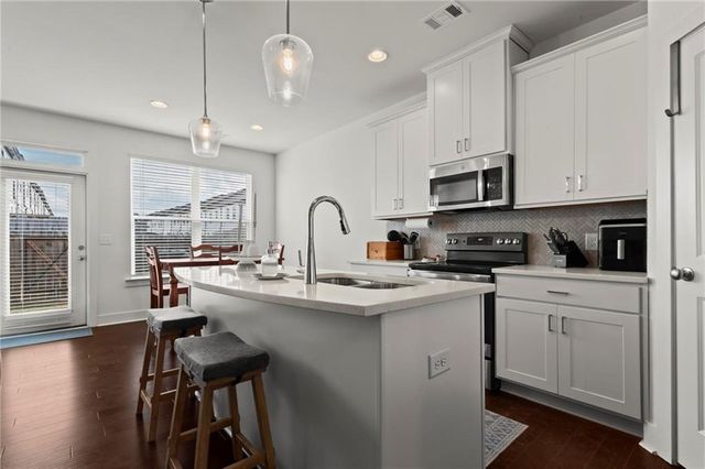 228 Auburn Valley Way, Auburn, GA 30011