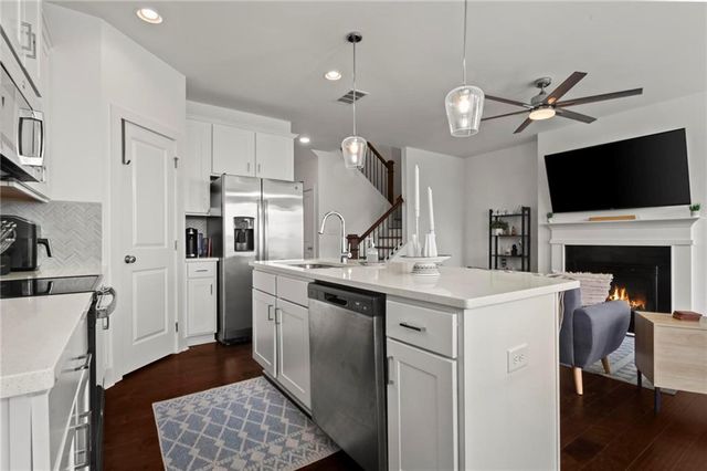 228 Auburn Valley Way, Auburn, GA 30011