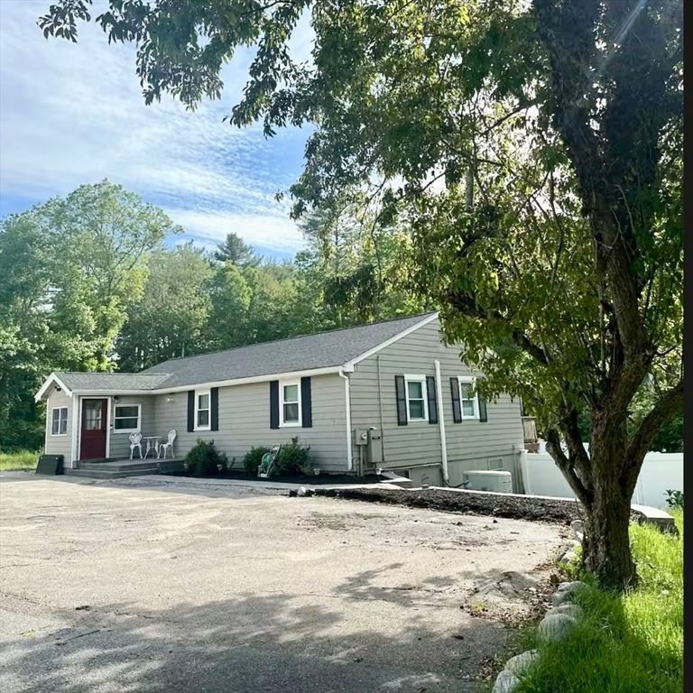 29 Fresh Pond Cir, Plymouth, MA 02360