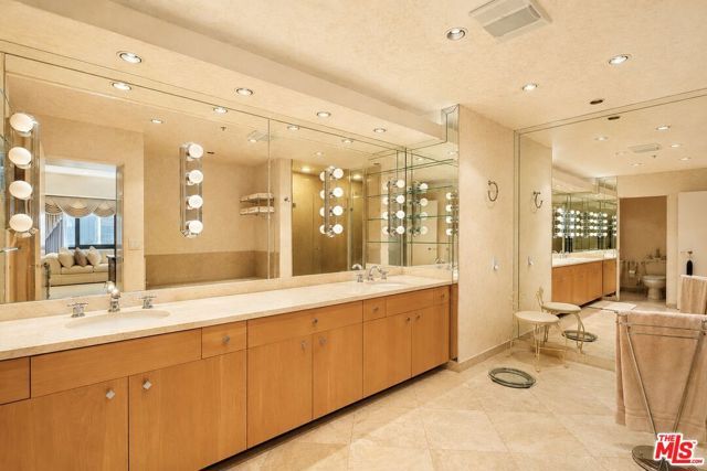 10790 Wilshire Boulevard 1001, Los Angeles, CA 90024