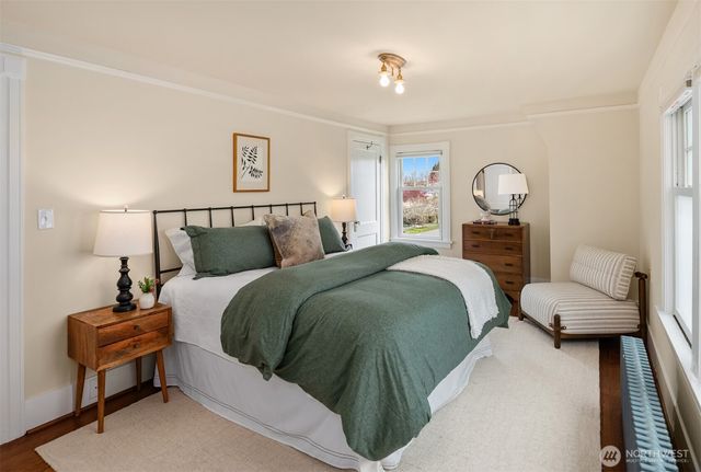 521 N 47th Street, Seattle, WA 98103