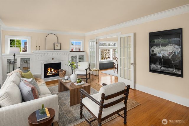 521 N 47th Street, Seattle, WA 98103