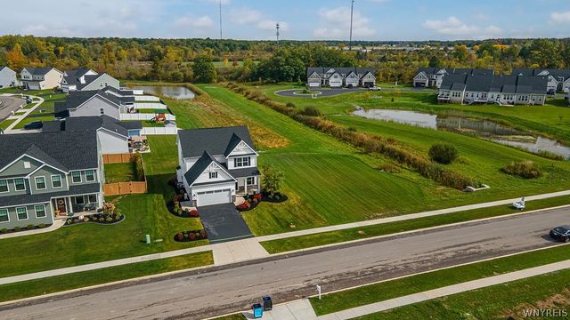 221 Stonebridge Road, Grand Island, NY 14072