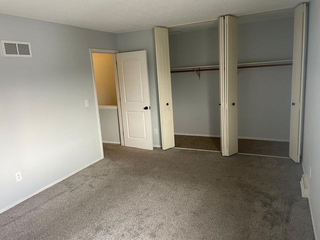 2363 Dorland Lane E, Maplewood, MN 55119