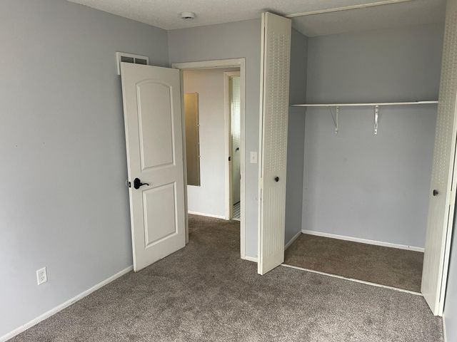 2363 Dorland Lane E, Maplewood, MN 55119