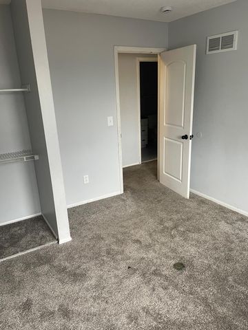 2363 Dorland Lane E, Maplewood, MN 55119