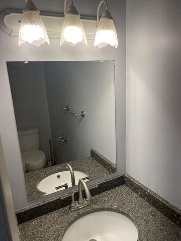 2363 Dorland Lane E, Maplewood, MN 55119