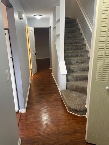 2363 Dorland Lane E, Maplewood, MN 55119