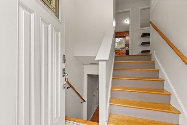 7 Heath Rd, Easton, MA 02375