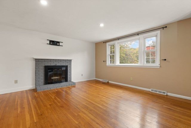 7 Heath Rd, Easton, MA 02375
