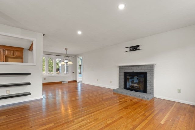 7 Heath Rd, Easton, MA 02375