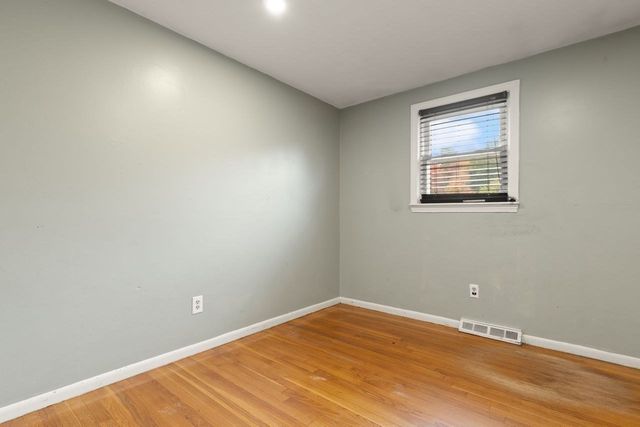 7 Heath Rd, Easton, MA 02375