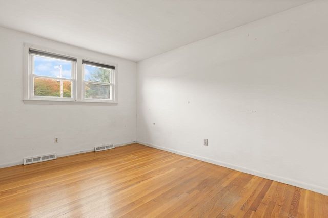 7 Heath Rd, Easton, MA 02375