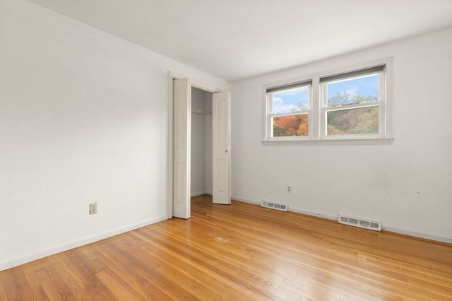 7 Heath Rd, Easton, MA 02375