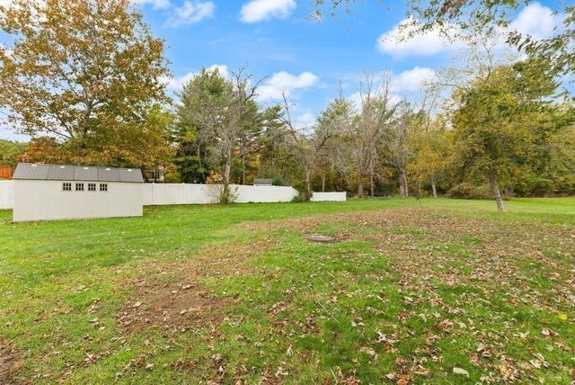 7 Heath Rd, Easton, MA 02375