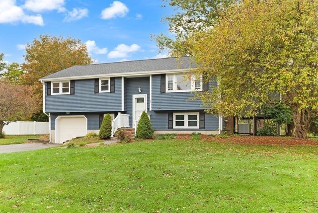7 Heath Rd, Easton, MA 02375