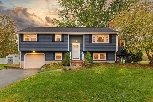 7 Heath Rd, Easton, MA 02375