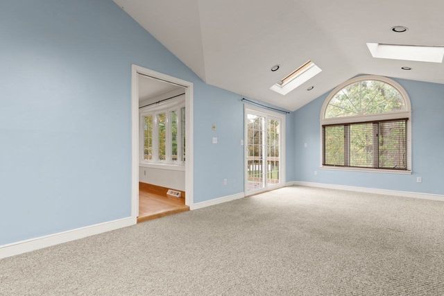 7 Heath Rd, Easton, MA 02375