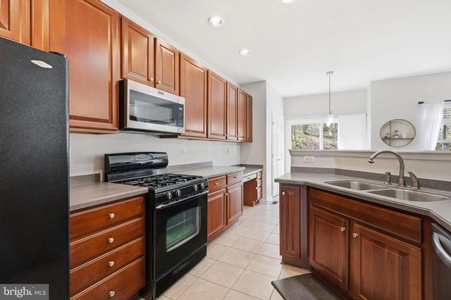 159 PENNS MANOR DR, Kennett Square, PA 19348