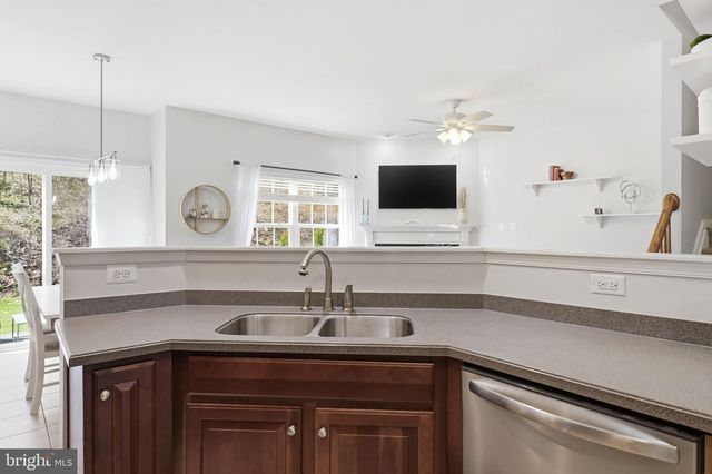 159 PENNS MANOR DR, Kennett Square, PA 19348