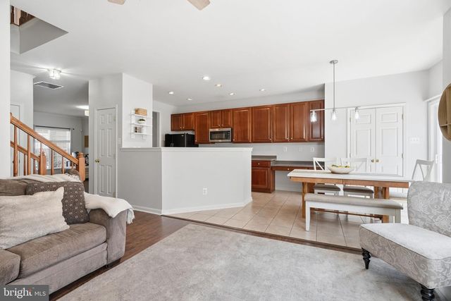 159 PENNS MANOR DR, Kennett Square, PA 19348