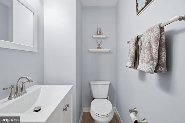 159 PENNS MANOR DR, Kennett Square, PA 19348