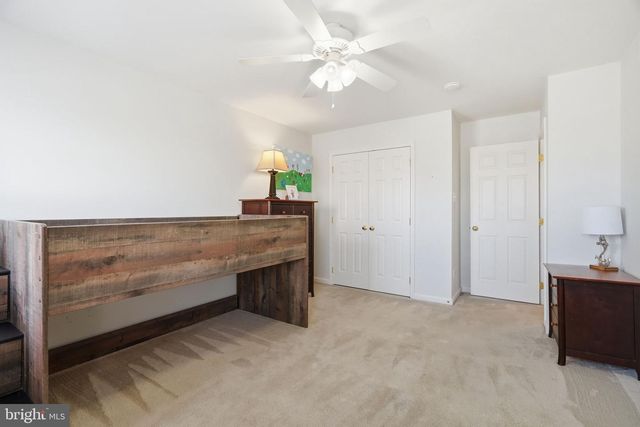 159 PENNS MANOR DR, Kennett Square, PA 19348