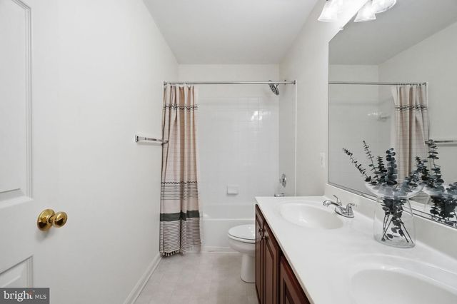 159 PENNS MANOR DR, Kennett Square, PA 19348