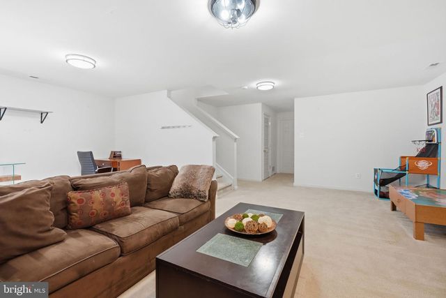 159 PENNS MANOR DR, Kennett Square, PA 19348