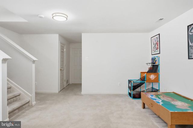 159 PENNS MANOR DR, Kennett Square, PA 19348