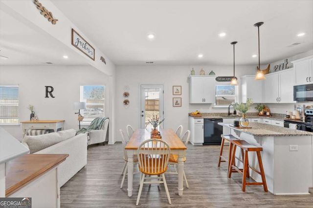 642 Summerfield Lane, Cartersville, GA 30120