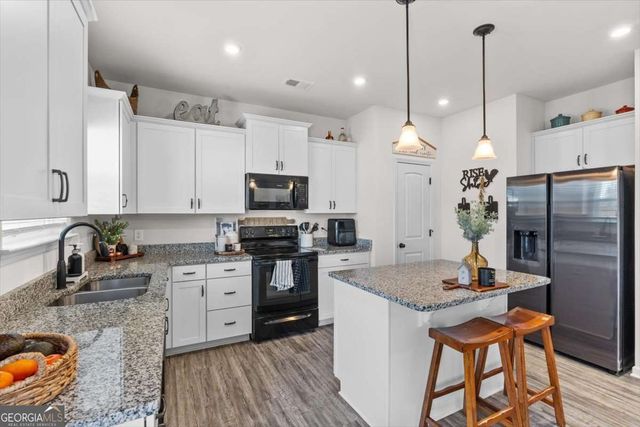 642 Summerfield Lane, Cartersville, GA 30120