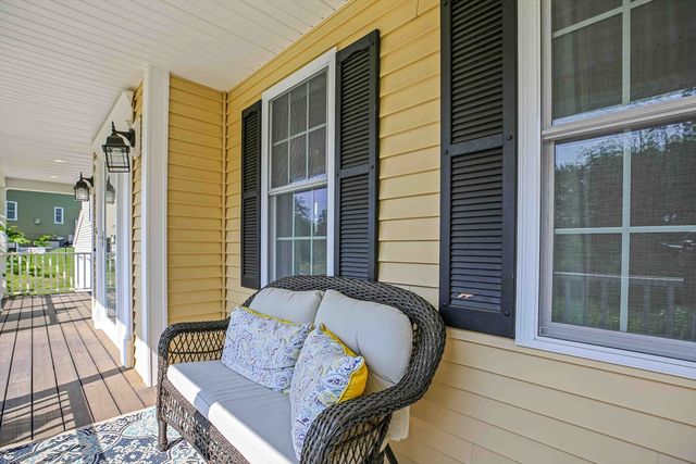 6 Blackwell Dr, Charlton, MA 01507