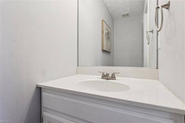 112 Shea LN, Williamsburg, VA 23185