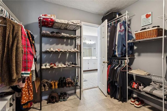 112 Shea LN, Williamsburg, VA 23185