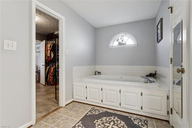 112 Shea LN, Williamsburg, VA 23185