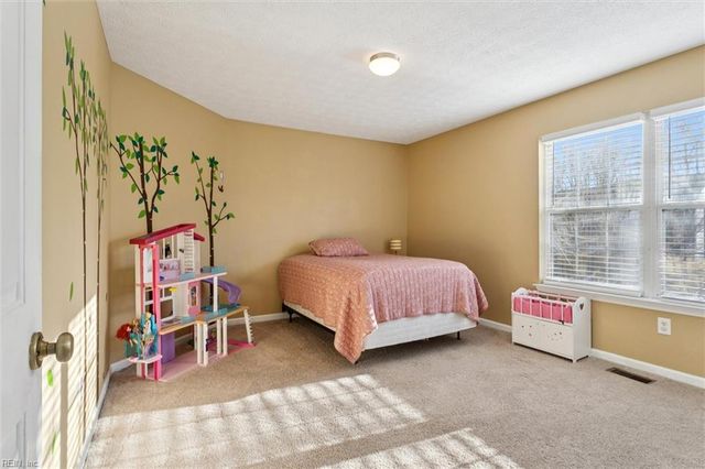 112 Shea LN, Williamsburg, VA 23185