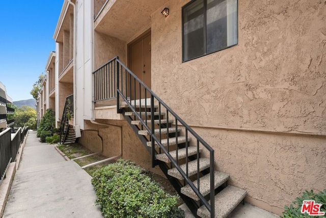 3245 Altura Avenue 8, Glendale, CA 91214