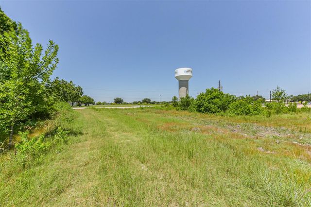 5226 N Main Street, Baytown, TX 77521