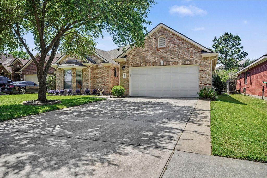 9219 Chia Valley Court, Houston, TX 77089