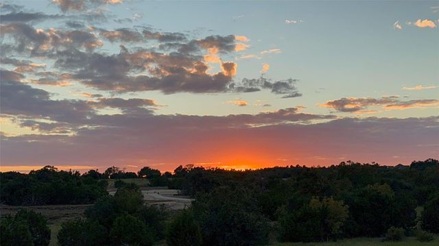 462 Old Stone RD, Austin, TX 78737