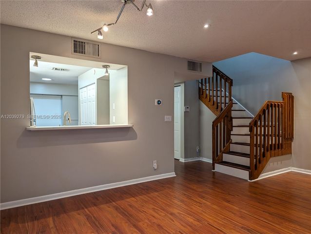 3446 Oak Dr, Hollywood, FL 33021