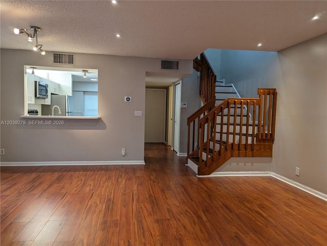 3446 Oak Dr, Hollywood, FL 33021
